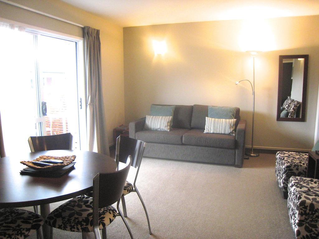 Buller Court On Palmerston Уестпорт Екстериор снимка